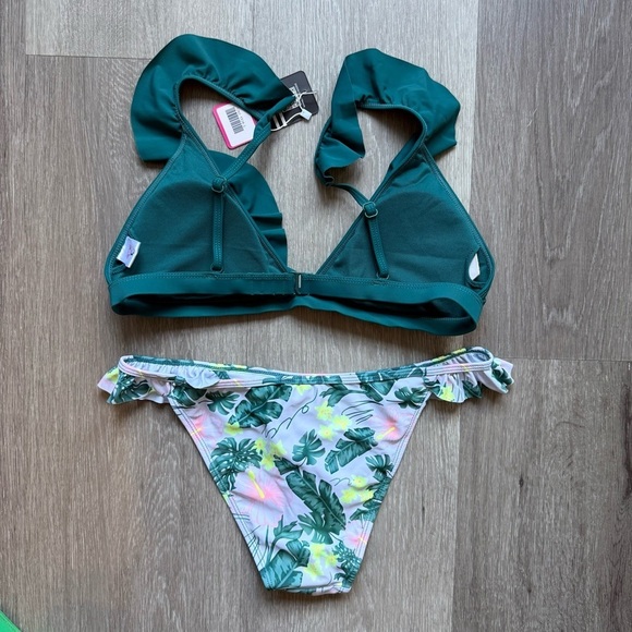 Shekini Green and White Bikini with Tropical Floral Beach Size L Swim Resort - Picture 2 of 7